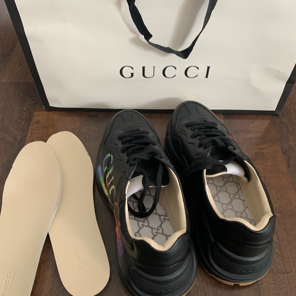 Brand new Gucci logo sneakers authentic - Picture 3 of 4